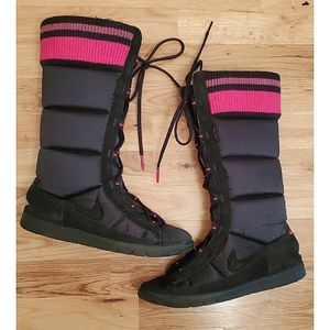 nike boots black and pink